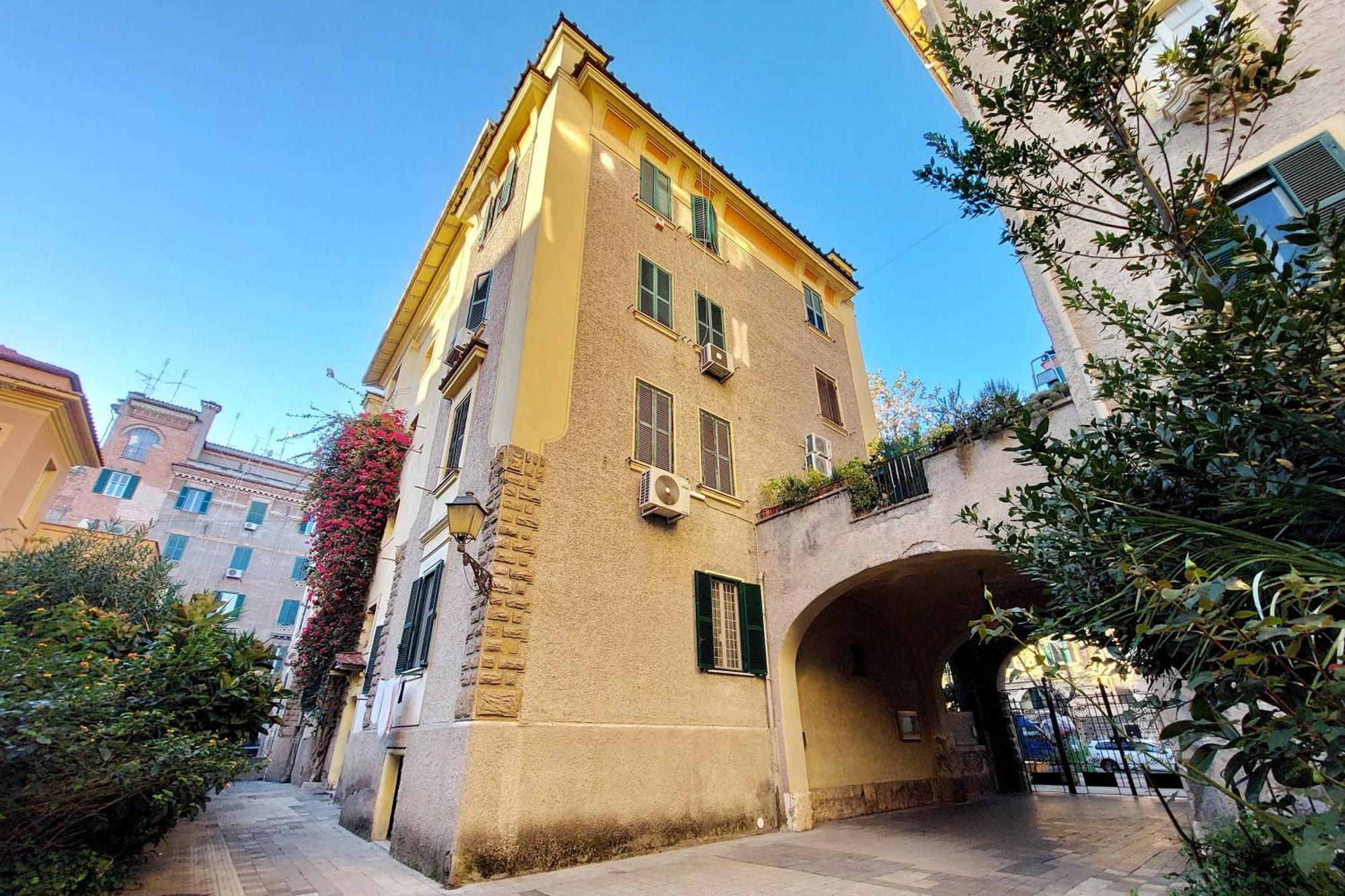 Ych-Brand New Vatican Flat With Terrace Рим Екстериор снимка